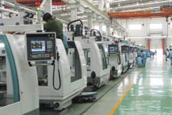 大連機(jī)床批量配套華中數(shù)控系統(tǒng)車間
