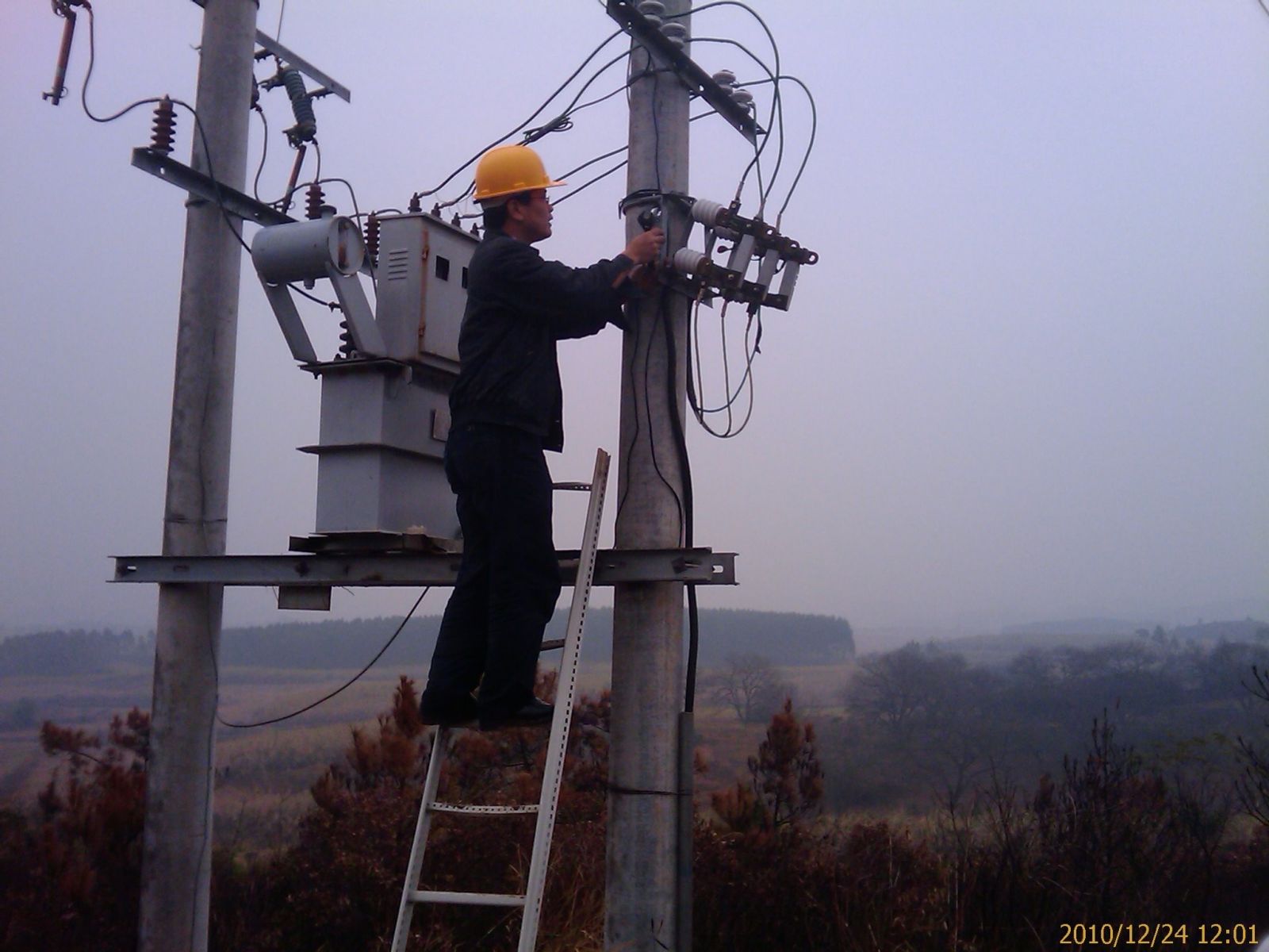 ׃�������I